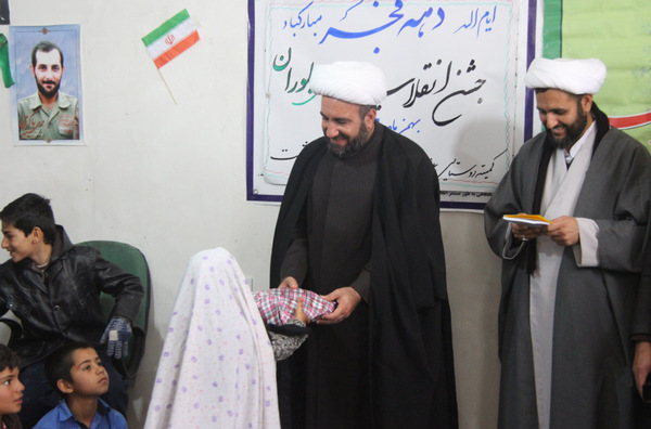 برگزاری &laquo;جشن انقلاب&raquo; در روستای بلوران کوهدشت