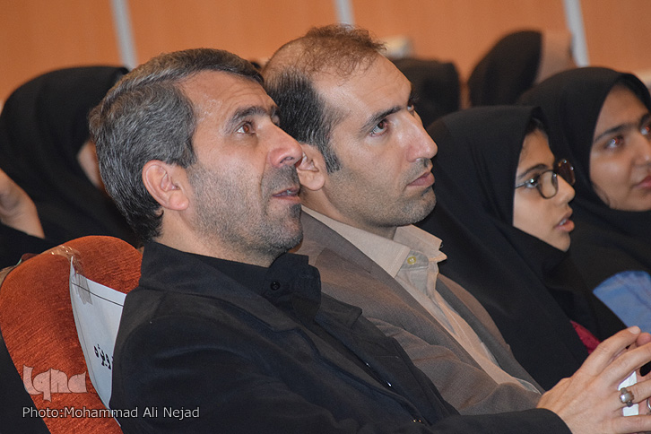 گزارش تصویری اختتامیه کنگره &laquo;شعر انقلاب&raquo; در خرم&zwnj;آباد