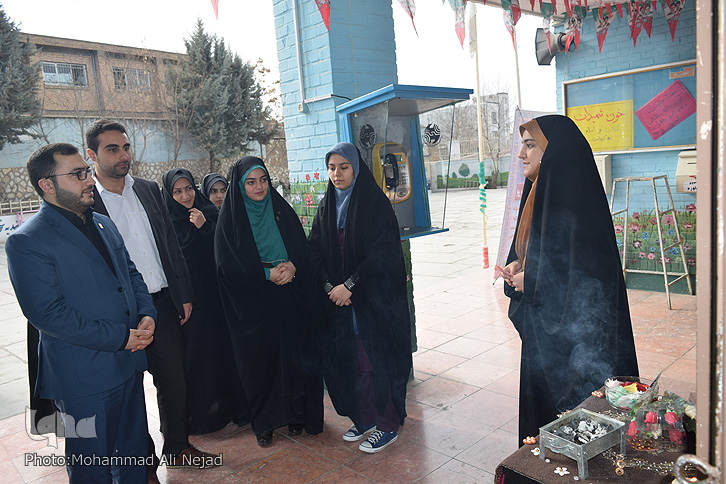 بازدید دبیرکل اتحادیه انجمن&zwnj;های اسلامی از نمایشگاه مدرسه فرهنگیان خرم&zwnj;آباد