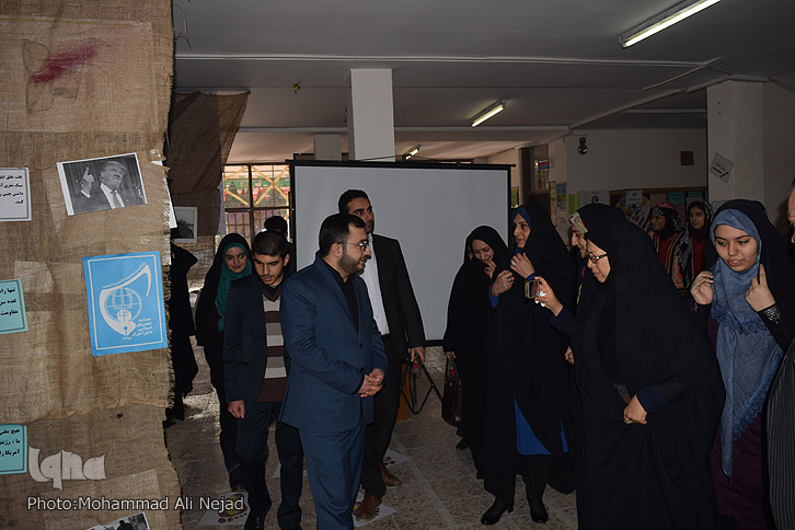 بازدید دبیرکل اتحادیه انجمن&zwnj;های اسلامی از نمایشگاه مدرسه فرهنگیان خرم&zwnj;آباد