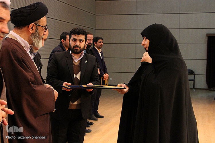 فرهنگ قرآنی در کل جامعه حاکم شود