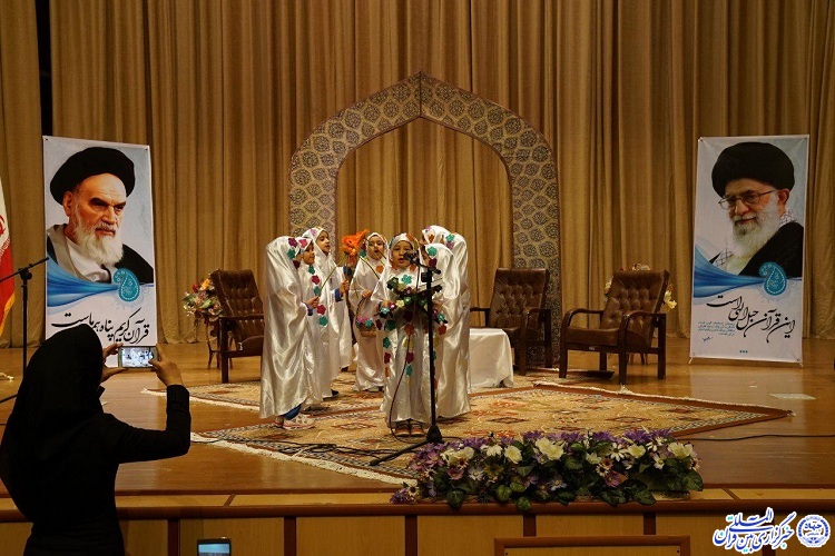 گزارش تصویری/ جشن بزرگ &laquo;زن انقلابی در آیینه قرآن&raquo; در چهارمحال و بختیاری