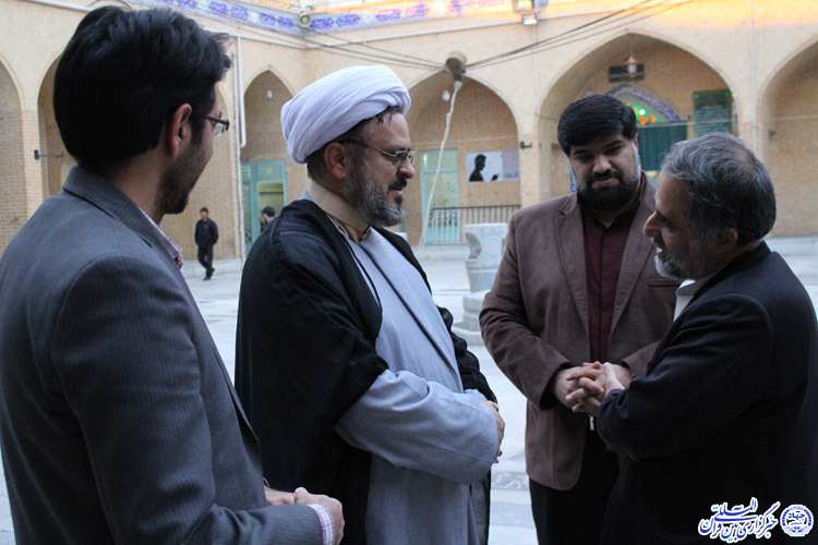 عکس/تجلیل از حفاظ برتر کلاسهای امامزاده جعفر (ع) یزد عکس/تجلیل از حفاظ برتر کلاسهای امامزاده جعفر (ع) یزد