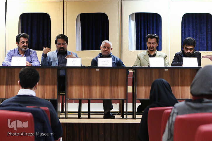 انسان در تئاتر «من کدامم» به دنبال من گمشده و اصیل خود میگردد انسان در تئاتر «من کدامم» به دنبال من گمشده و اصیل خود میگردد
