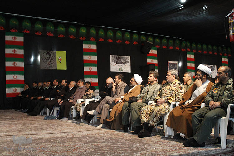 مراسم عطرافشانی و گلباران مزارمطهر شهیدان