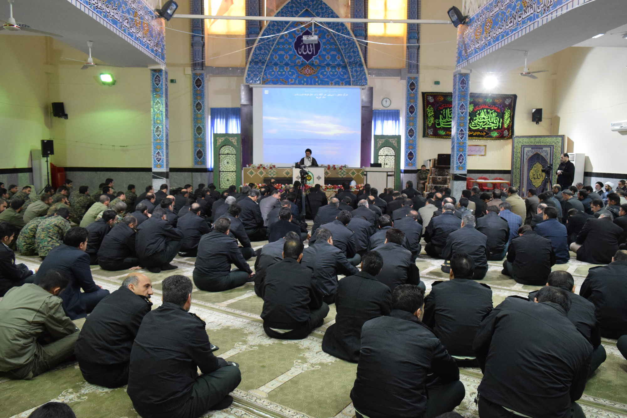 نیروی انتظامی لرستان میزبان برنامه تفسیر قرآن آیتالله میرعمادی نیروی انتظامی لرستان میزبان برنامه تفسیر قرآن آیتالله میرعمادی