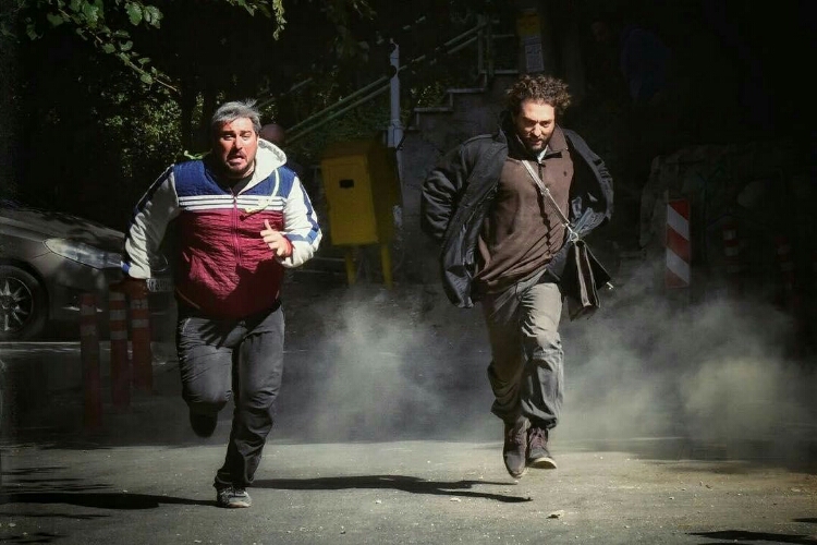 زنده نگه&zwnj;داشتن یاد شهدای پلاسکو در فیلم &laquo;چهارراه استانبول&raquo;/بازی اغراق شده برخی هنرمندان در فیلم