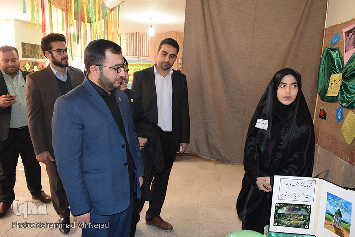 برپایی نمایشگاه «مدرسه انقلاب» در مدرسه الزهرا(س)خرمآباد برپایی نمایشگاه «مدرسه انقلاب» در مدرسه الزهرا(س)خرمآباد