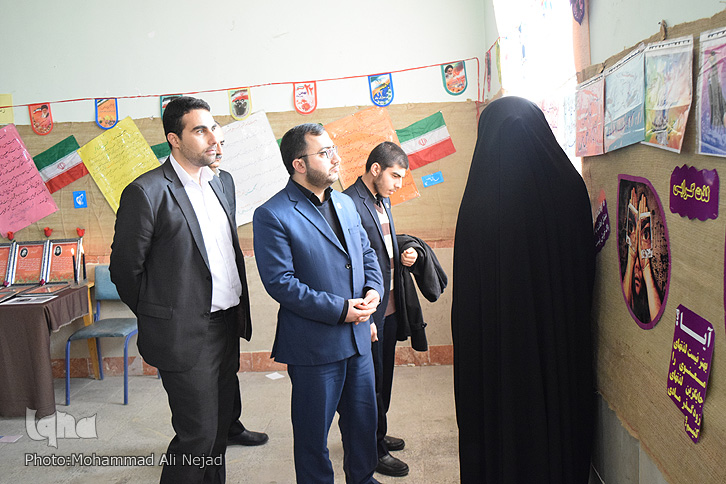 برپایی نمایشگاه «مدرسه انقلاب» در مدرسه الزهرا(س)خرمآباد برپایی نمایشگاه «مدرسه انقلاب» در مدرسه الزهرا(س)خرمآباد
