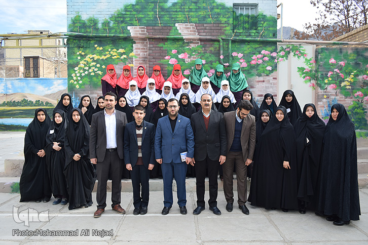 برپایی نمایشگاه «مدرسه انقلاب» در مدرسه الزهرا(س)خرمآباد برپایی نمایشگاه «مدرسه انقلاب» در مدرسه الزهرا(س)خرمآباد