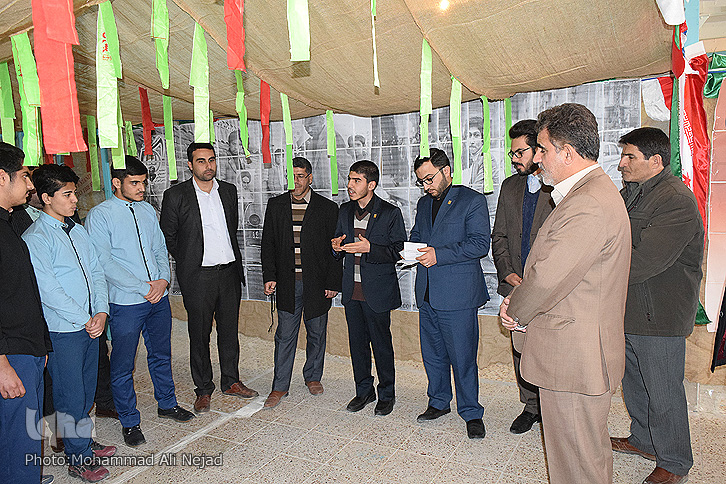 برپایی نمایشگاه &laquo;مدرسه انقلاب&raquo; در مدرسه شاهد خرم&zwnj;آباد