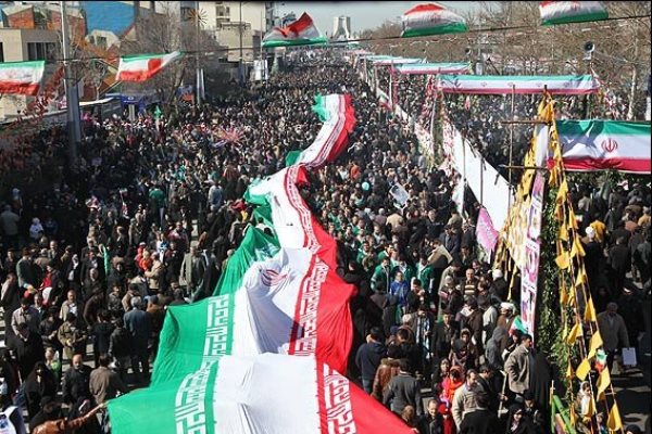 رد نشود////توزیع 75 هزار اقلام فرهنگی در راهپیمایی 22 بهمن