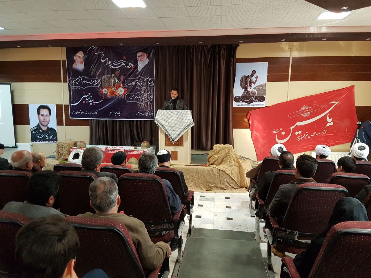 یادواره شهدای مداح شهرستان هرسین برگزار شد