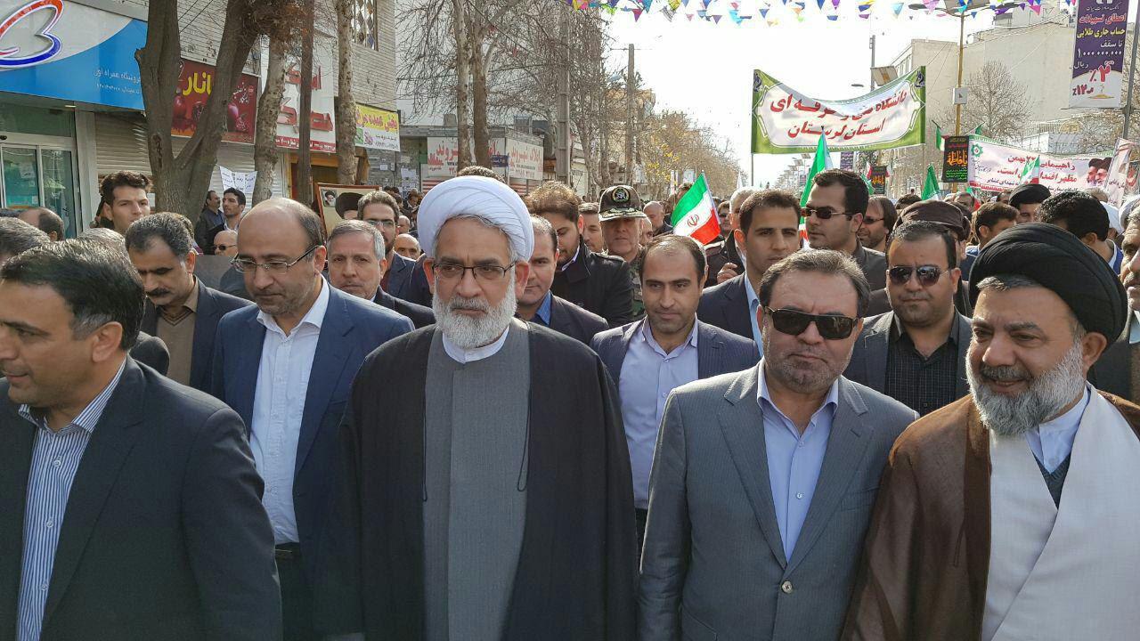 آغاز راهپیمایی یومالله 22 بهمن در شهرهای لرستان آغاز راهپیمایی یومالله 22 بهمن در شهرهای لرستان