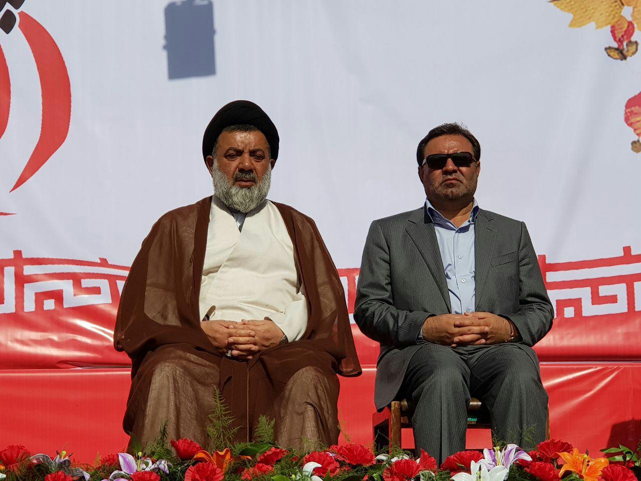 آغاز راهپیمایی یومالله 22 بهمن در شهرهای لرستان + عکس آغاز راهپیمایی یومالله 22 بهمن در شهرهای لرستان + عکس