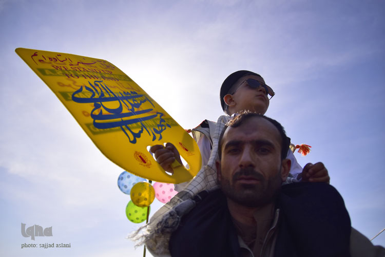 راهبیمایی 22 بهمن با حضور اغشار مختلف مردم در میدان نقش جهان اصفهان برگزار شد