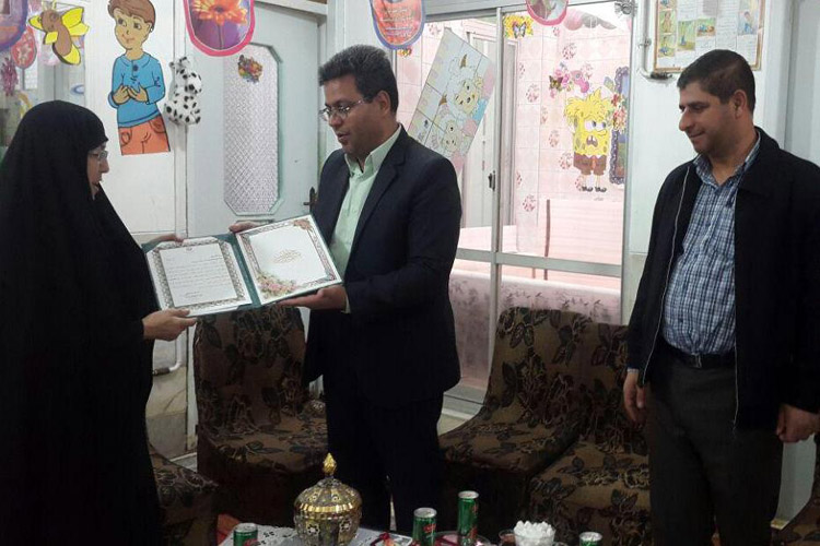 نمایشگاه دست&zwnj;های کوچک و دستاوردهای بزرگ در موسسه نورالسماء یزد