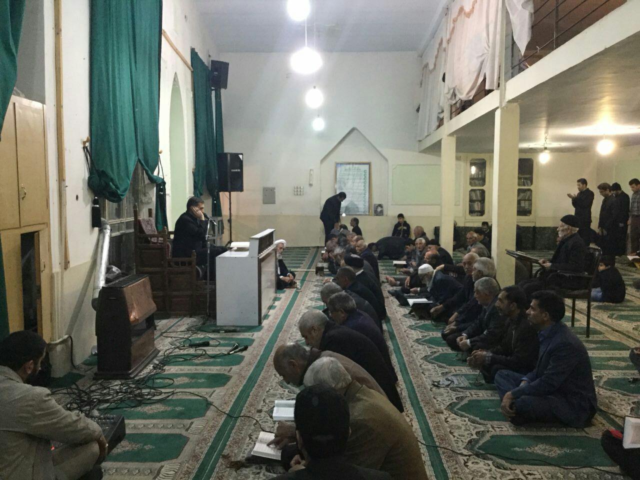 برگزاری محفل انس با قرآن در مسجد امام جعفرصادق(ع) اسدآبادی خرم&zwnj;آباد