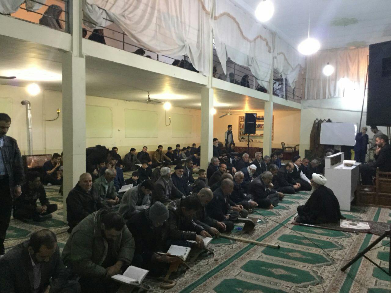برگزاری محفل انس با قرآن در مسجد امام جعفرصادق(ع) اسدآبادی خرم&zwnj;آباد