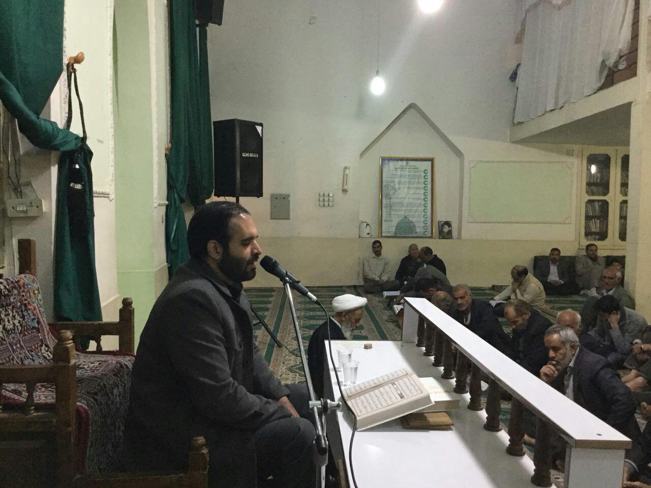 برگزاری محفل انس با قرآن در مسجد امام جعفرصادق(ع) اسدآبادی خرم&zwnj;آباد