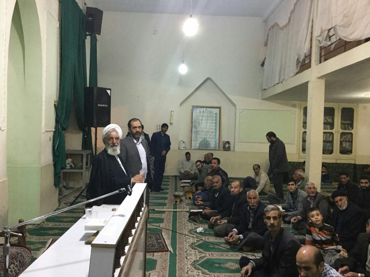 برگزاری محفل انس با قرآن در مسجد امام جعفرصادق(ع) اسدآبادی خرم&zwnj;آباد