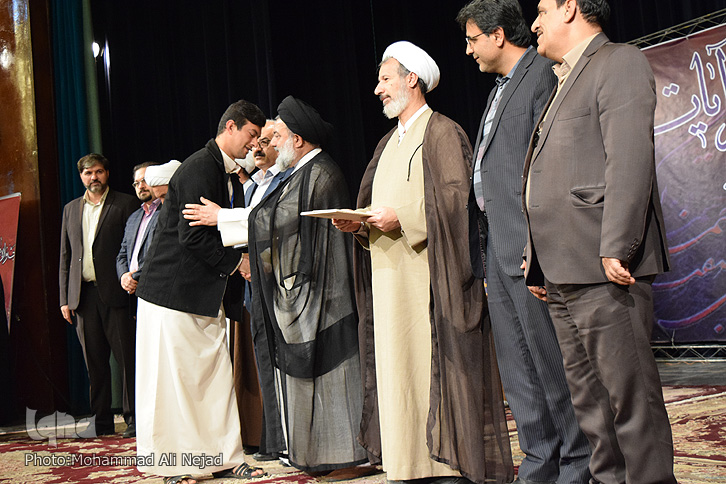 گزارش تصویری جشنواره ملی &laquo;شعر آیات&raquo; در لرستان