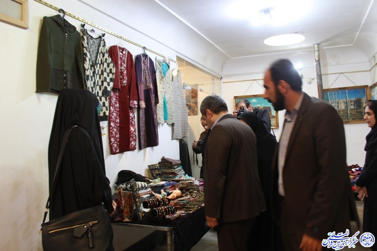 گزارش تصویری/آیین گشایش نمایشگاه &laquo;در حریم ریحانه&raquo;
