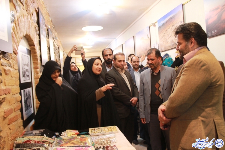 گزارش تصویری/آیین گشایش نمایشگاه &laquo;در حریم ریحانه&raquo;