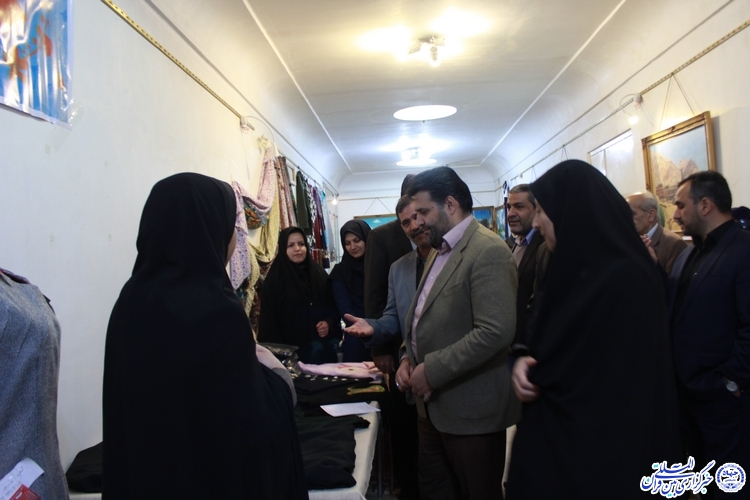 گزارش تصویری/آیین گشایش نمایشگاه &laquo;در حریم ریحانه&raquo;