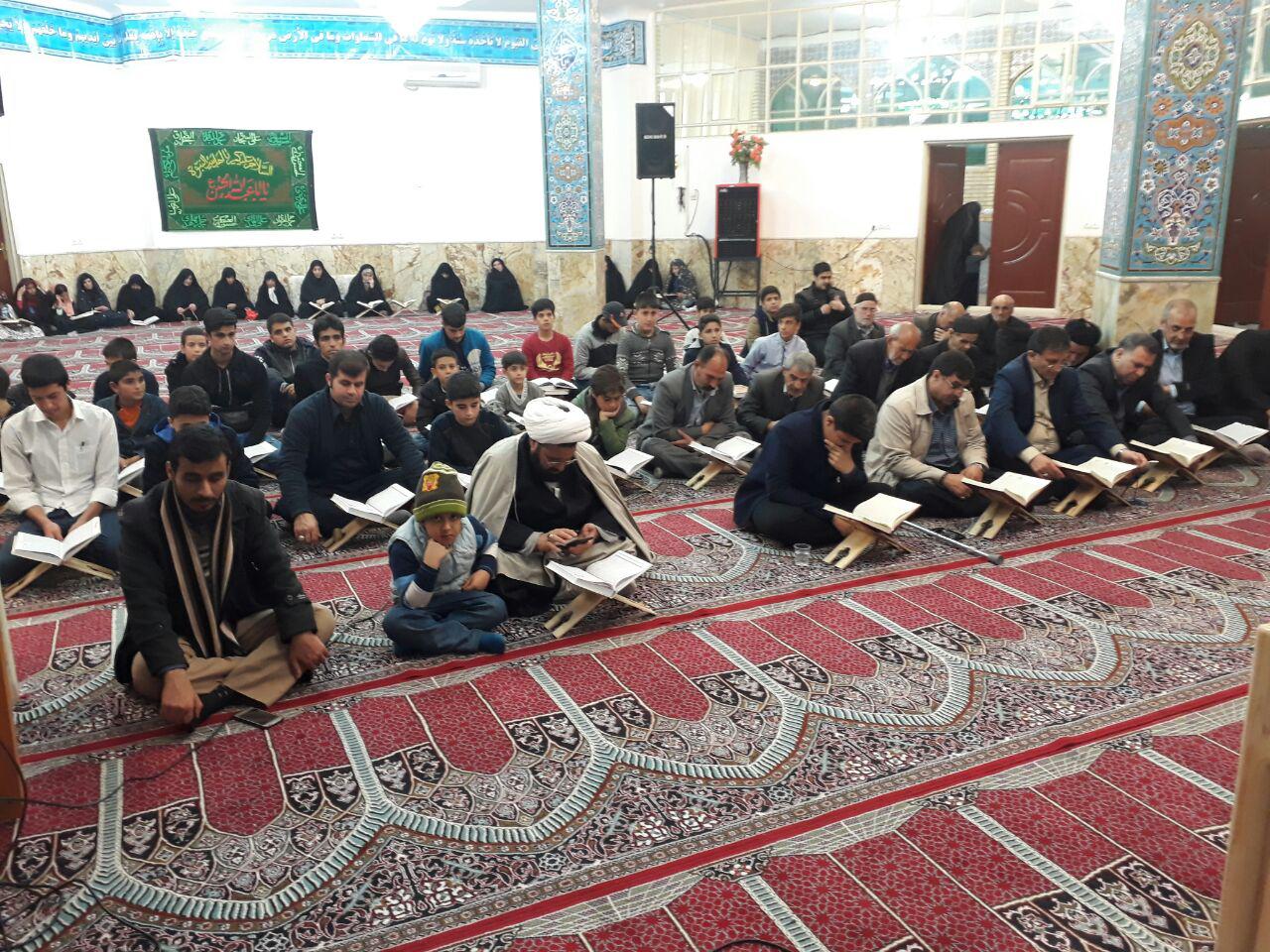 برگزاری محفل انس با قرآن در مسجد دولتشاهی خرم&zwnj;آباد + عکس