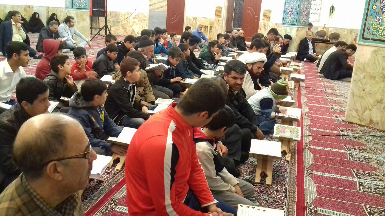 برگزاری محفل انس با قرآن در مسجد دولتشاهی خرم&zwnj;آباد + عکس