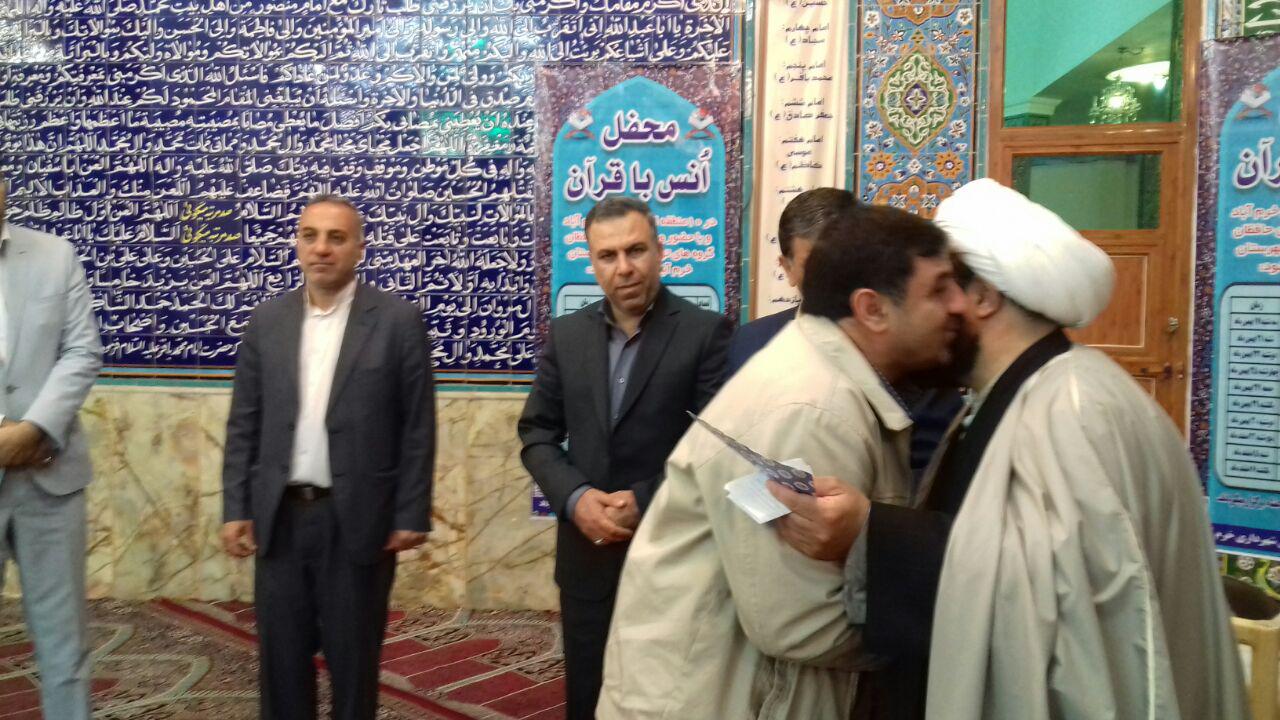 برگزاری محفل انس با قرآن در مسجد دولتشاهی خرم&zwnj;آباد + عکس