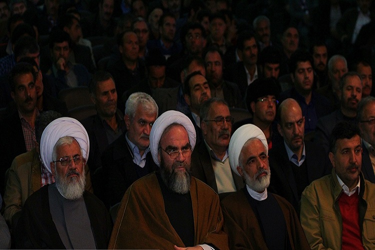 «فرهنگ قرآن» از تالیفات آیتالله هاشمی در زندان بود «فرهنگ قرآن» از تالیفات آیتالله هاشمی در زندان بود