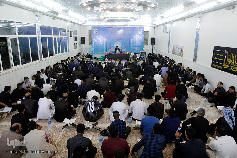 پنجمین محفل قرآنی هفته قرآن و عترت خوزستان برگزار شد پنجمین محفل قرآنی هفته قرآن و عترت خوزستان برگزار شد