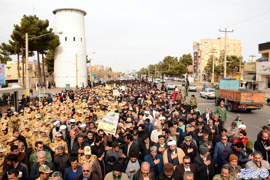 تشییع پیکر سه شهید گمنام در تربت جام