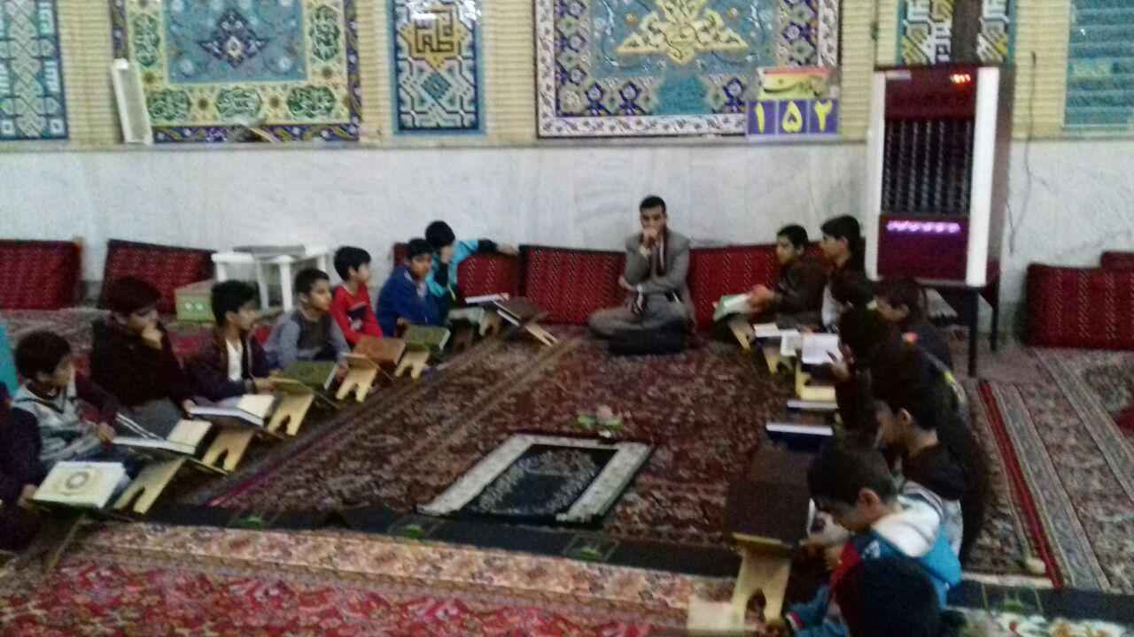 گزارش تصویری آموزش قرآن در مناطق محروم خرمآباد گزارش تصویری آموزش قرآن در مناطق محروم خرمآباد