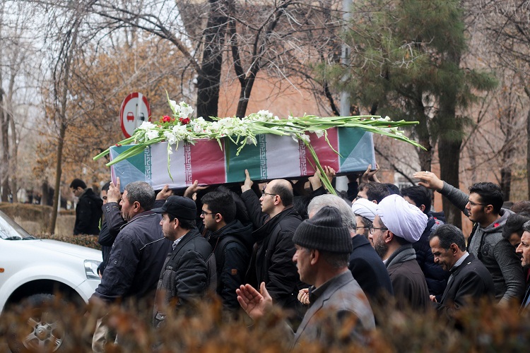 تشییع پیکر دو شهید گمنام در دانشگاه علوم پزشکی تبریز تشییع پیکر دو شهید گمنام در دانشگاه علوم پزشکی تبریز