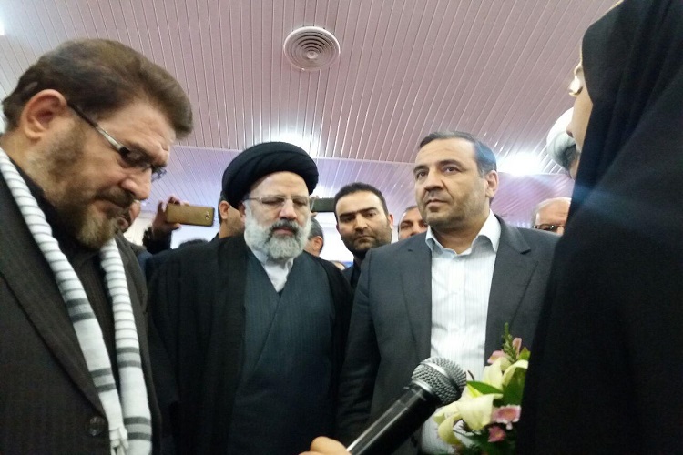 یادواره 850 شهید نهاوند با حضور آیت الله رئیسی برگزار شد یادواره 850 شهید نهاوند با حضور آیت الله رئیسی برگزار شد