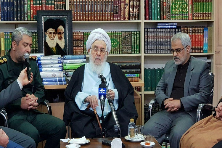 رفع محرومیتها مردم را با انقلاب پیوند میدهد رفع محرومیتها مردم را با انقلاب پیوند میدهد