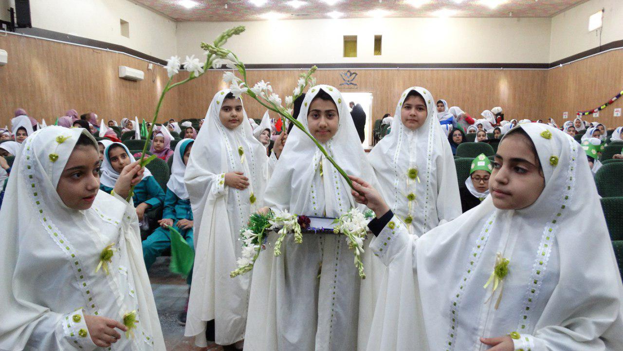 دانش&zwnj;آموزان دزفولی میلاد &laquo;یاس سفید&raquo; را جشن گرفتند