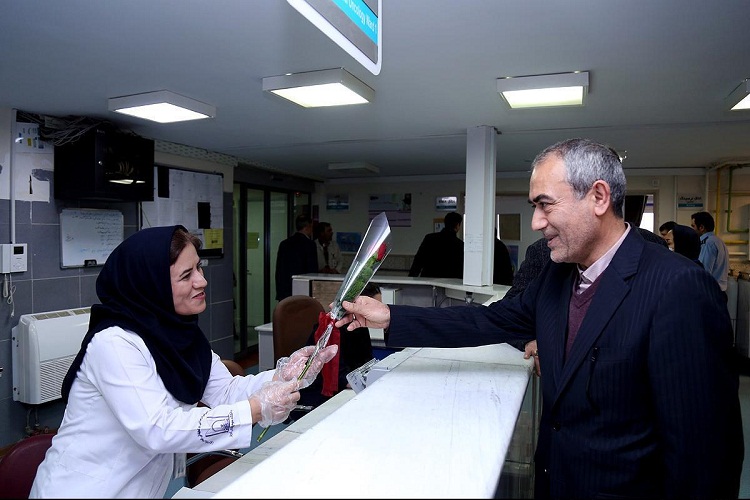 استاندار آذربایجان&zwnj;شرقی از پرستاران بیمارستان شهید قاضی تبریز تجلیل کرد+تصاویر