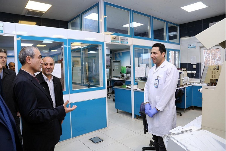 استاندار آذربایجان&zwnj;شرقی از پرستاران بیمارستان شهید قاضی تبریز تجلیل کرد+تصاویر