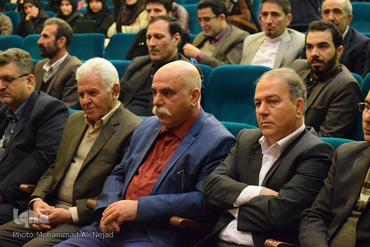 گزارش تصویری همایش تجلیل از فعالان عرصه محیط زیست لرستان