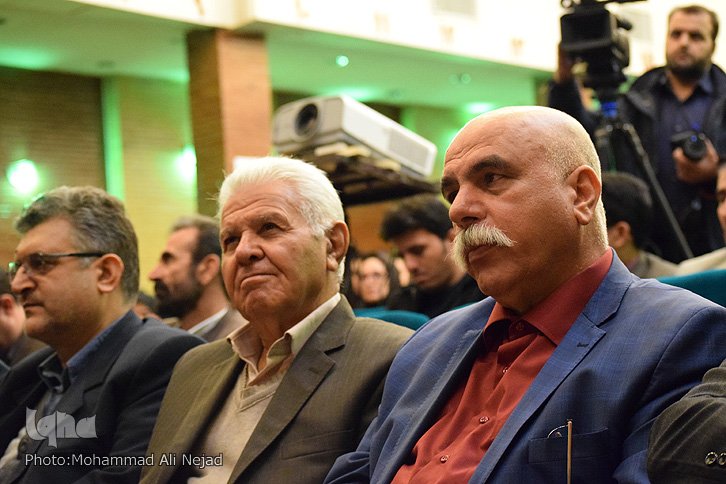 گزارش تصویری همایش تجلیل از فعالان عرصه محیط زیست لرستان