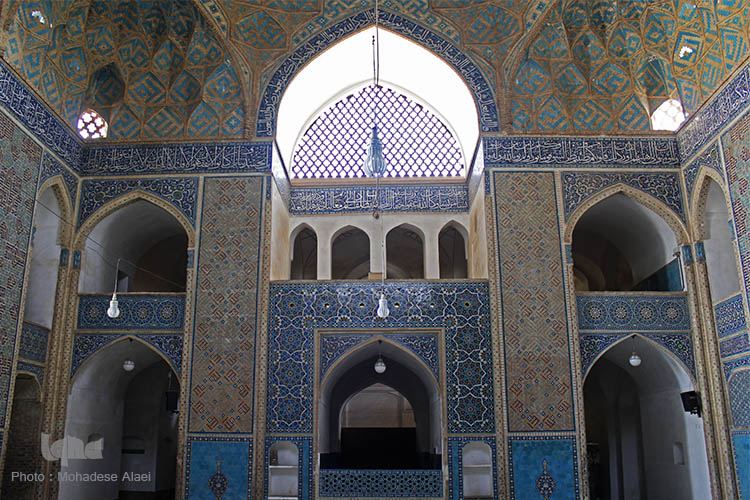 مسجدی با بلندترین مناره ها در دل کویر مسجدی با بلندترین مناره ها در دل کویر