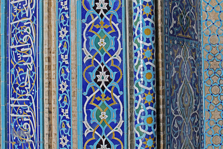 مسجدی با بلندترین مناره ها در دل کویر مسجدی با بلندترین مناره ها در دل کویر