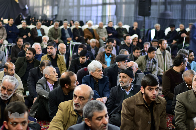 مراسم چهلمین روز درگذشت حجت الاسلام مهدی مظاهری در خیمه ی گلستان شهدا در حضود مقامات برگزار شد
