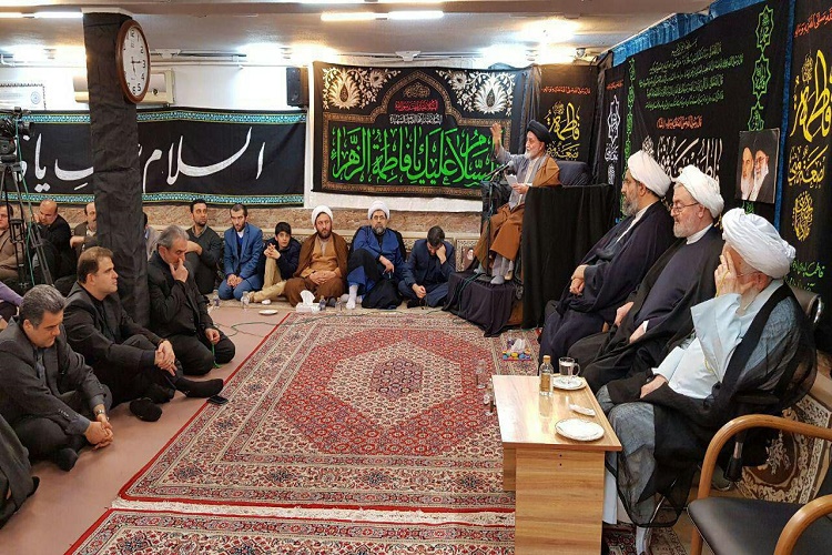 فاطمه(س) در بعد سیاسی حامی ولایت بود فاطمه(س) در بعد سیاسی حامی ولایت بود