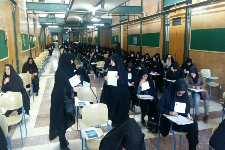 آزمون سراسری حفظ و مفاهیم با رقابت 2 هزار و 500 شرکت کننده همدانی برگزار شد