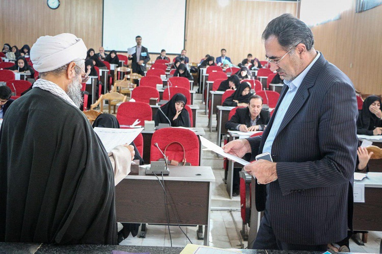 برگزاری آزمون سراسری حفظ قرآن کریم در اهر+تصاویر برگزاری آزمون سراسری حفظ قرآن کریم در اهر+تصاویر